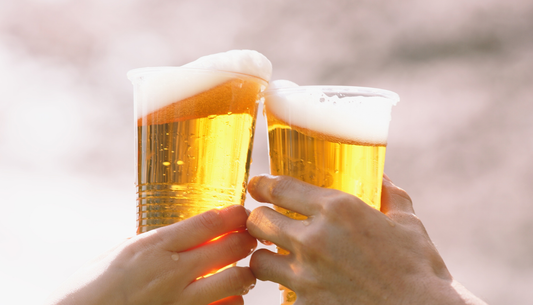 ビールで尿酸値は上がる？夏に気をつけたい水分補給と食生活